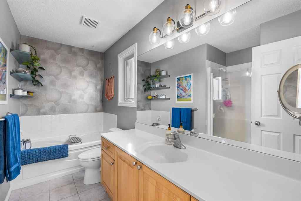 MLS® A2254630 - 2119 Quentin Avenue SW in Garrison Woods Calgary, Residential