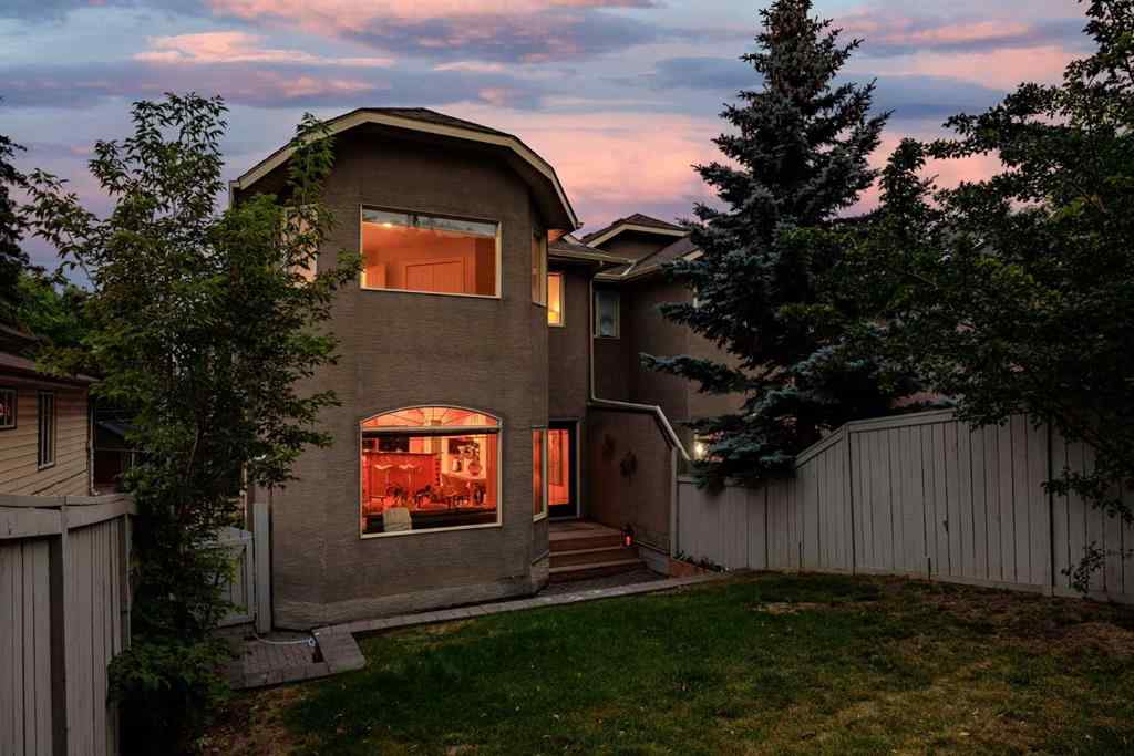 MLS® A2254637 - 2540 7 Avenue NW in West Hillhurst Calgary, Residential