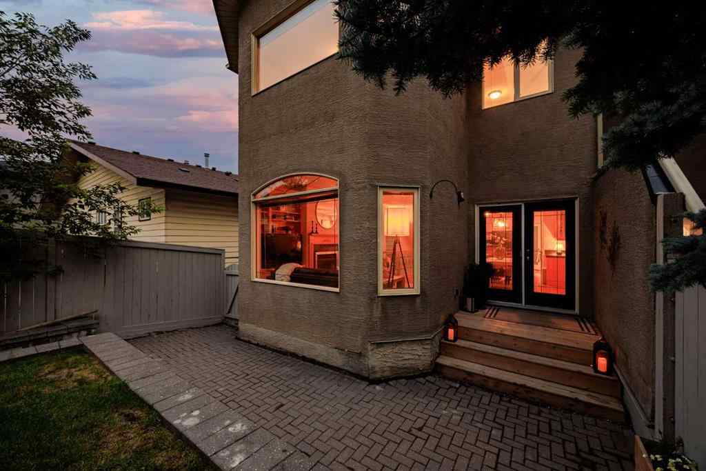 MLS® A2254637 - 2540 7 Avenue NW in West Hillhurst Calgary, Residential