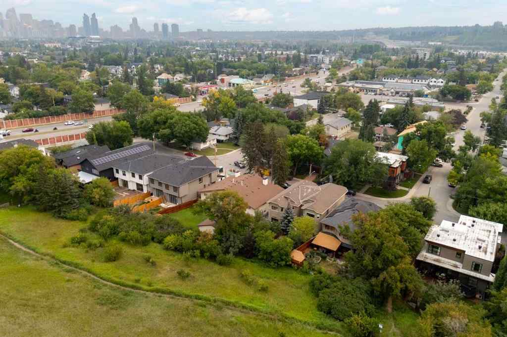 MLS® A2254637 - 2540 7 Avenue NW in West Hillhurst Calgary, Residential