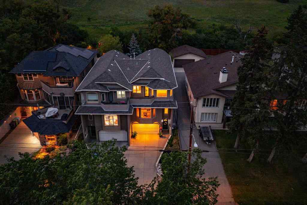 MLS® A2254637 - 2540 7 Avenue NW in West Hillhurst Calgary, Residential