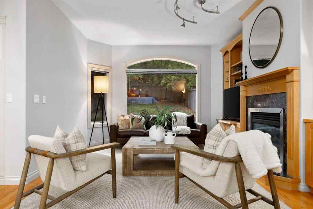 MLS® A2254637 - 2540 7 Avenue NW in West Hillhurst Calgary, Residential