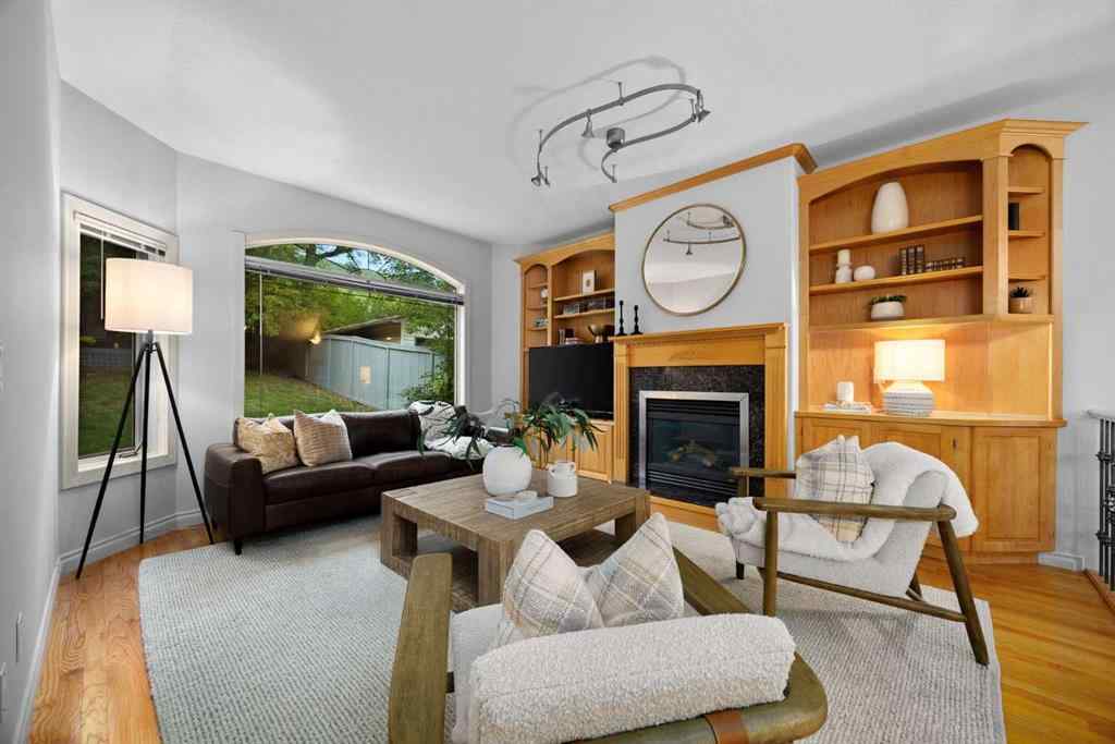 MLS® A2254637 - 2540 7 Avenue NW in West Hillhurst Calgary, Residential