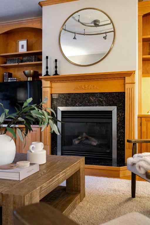 MLS® A2254637 - 2540 7 Avenue NW in West Hillhurst Calgary, Residential