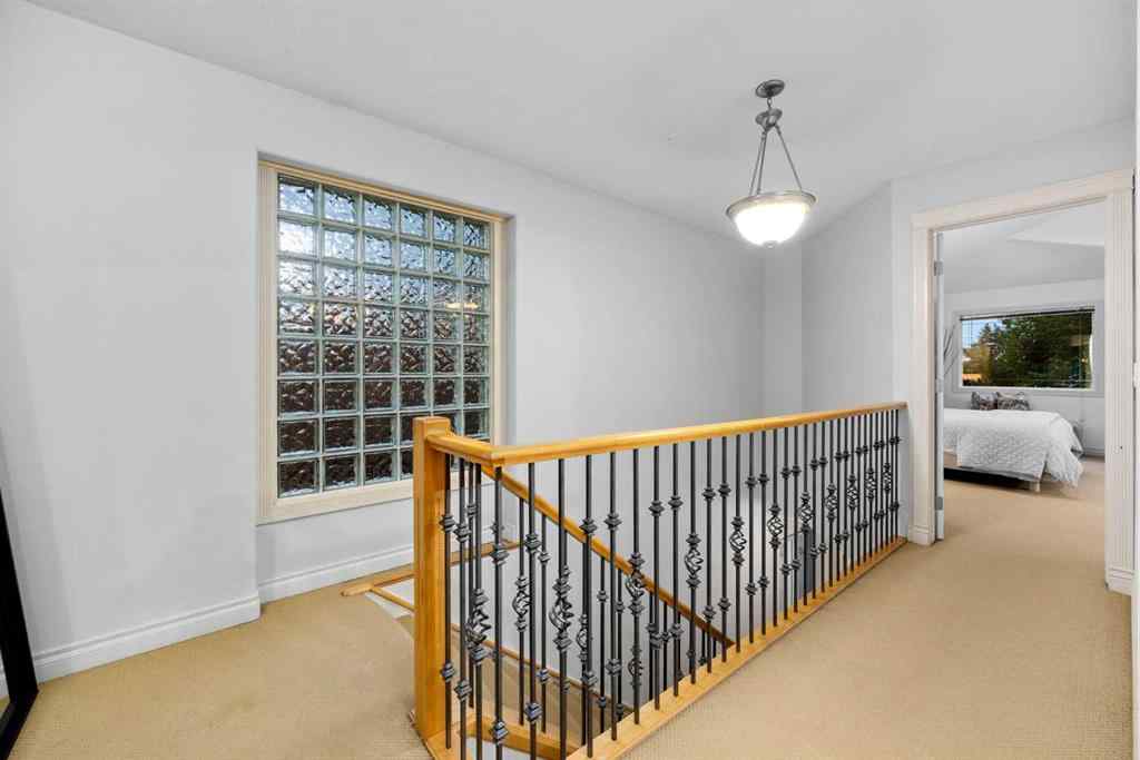 MLS® A2254637 - 2540 7 Avenue NW in West Hillhurst Calgary, Residential