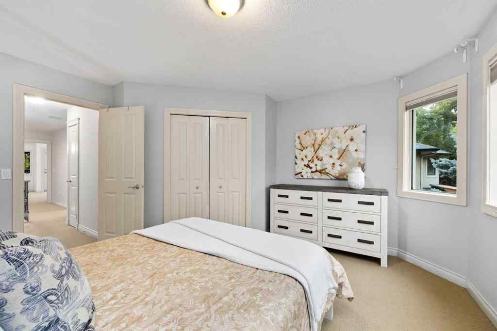 MLS® A2254637 - 2540 7 Avenue NW in West Hillhurst Calgary, Residential