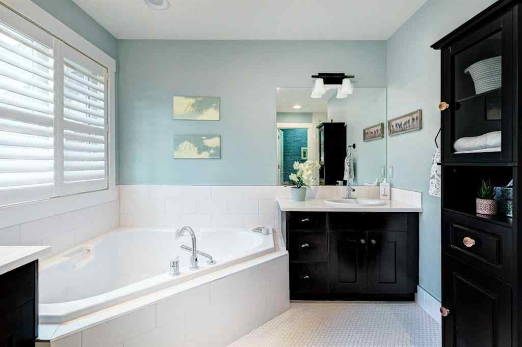MLS® A2254640 - 152 Mike Ralph Way SW in Garrison Green Calgary, Residential