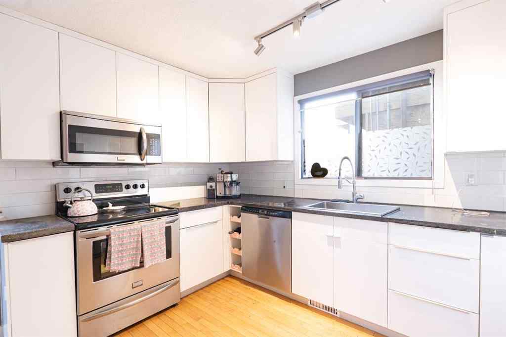 MLS® A2254642 - 4513 20 Avenue NW in Montgomery Calgary, Residential