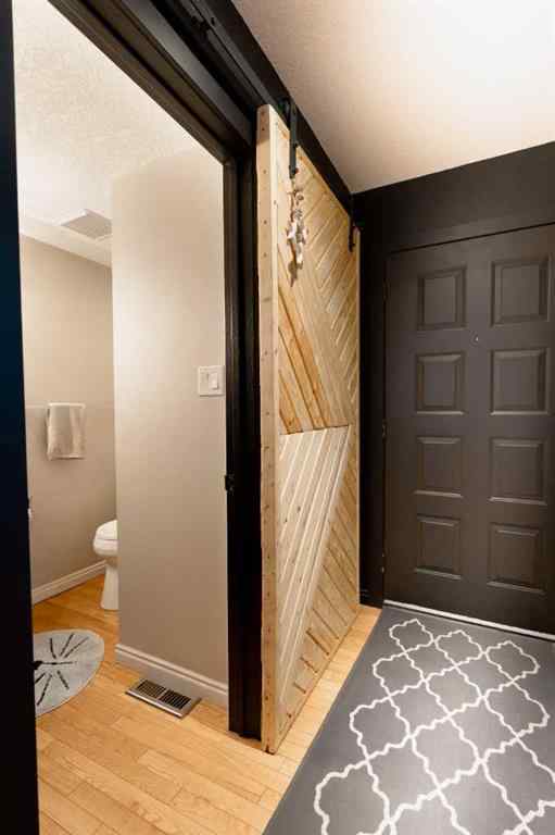 MLS® A2254642 - 4513 20 Avenue NW in Montgomery Calgary, Residential