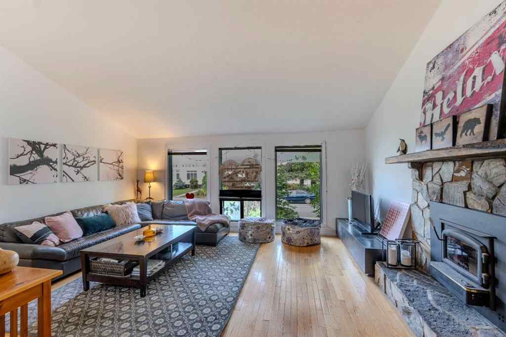 MLS® A2254642 - 4513 20 Avenue NW in Montgomery Calgary, Residential