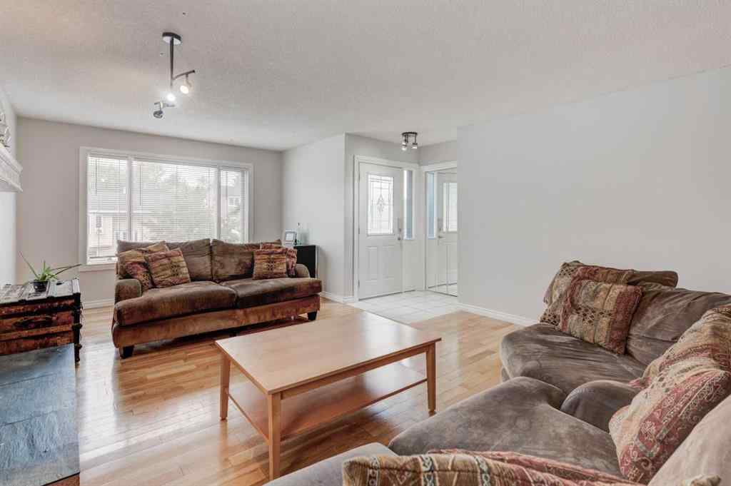 MLS® A2254643 - 405 2 Avenue NW in NONE Diamond Valley, Residential