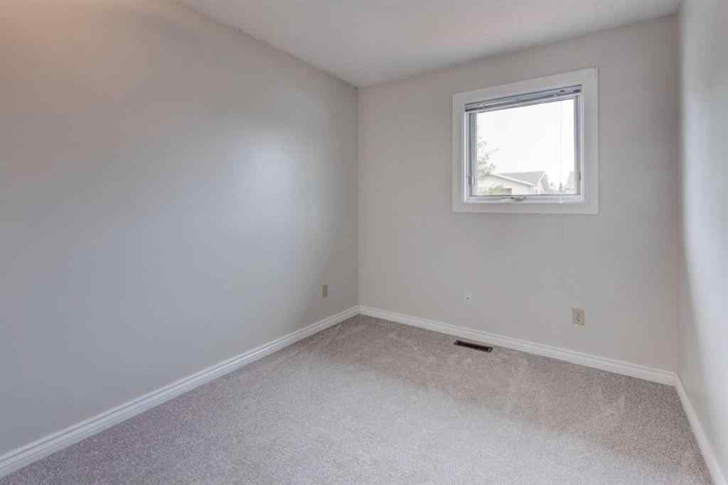 MLS® A2254643 - 405 2 Avenue NW in NONE Diamond Valley, Residential