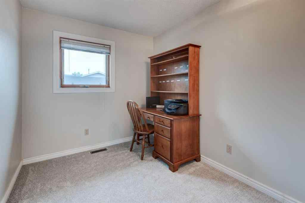 MLS® A2254643 - 405 2 Avenue NW in NONE Diamond Valley, Residential