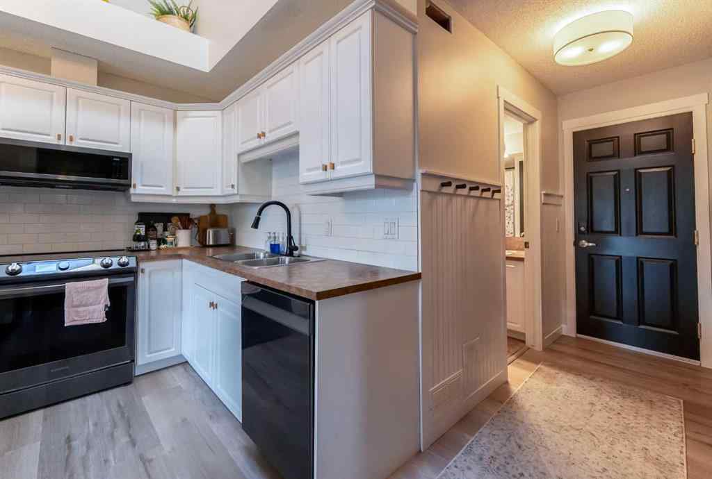 MLS® A2254651 - Unit #303 6148 Bowness Road NW in Bowness Calgary, Residential