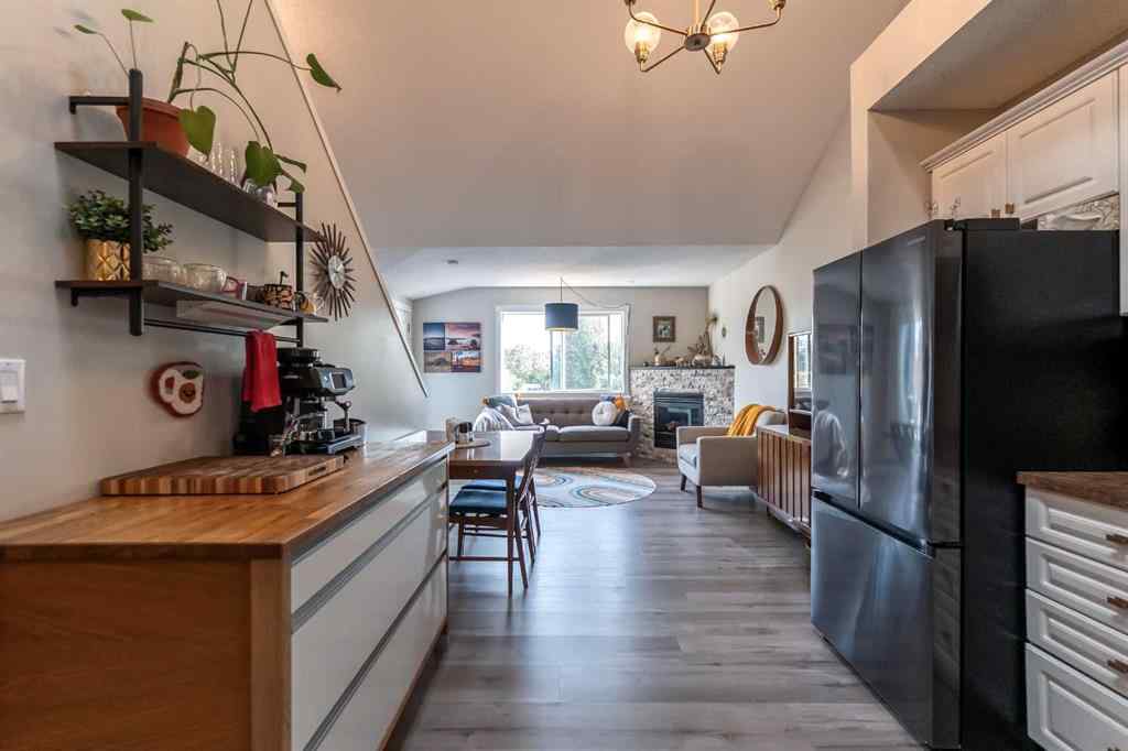 MLS® A2254651 - Unit #303 6148 Bowness Road NW in Bowness Calgary, Residential