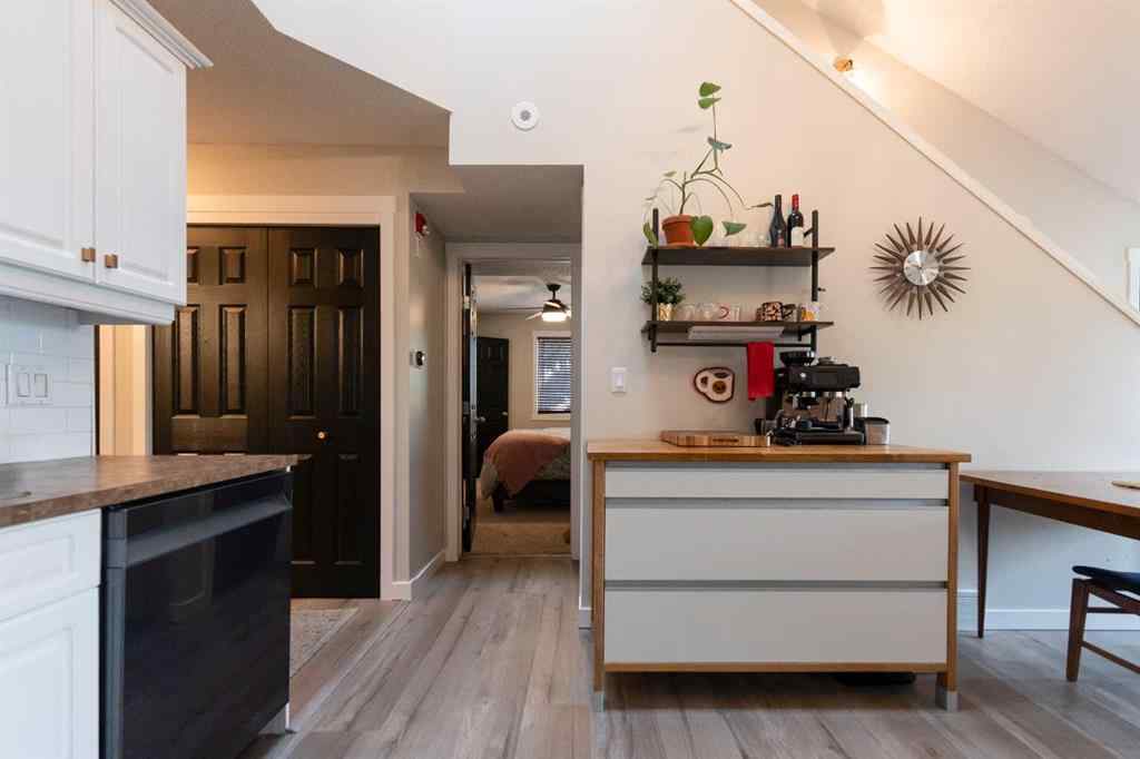 MLS® A2254651 - Unit #303 6148 Bowness Road NW in Bowness Calgary, Residential