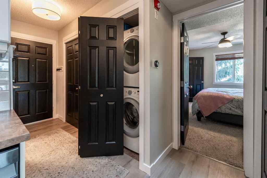 MLS® A2254651 - Unit #303 6148 Bowness Road NW in Bowness Calgary, Residential
