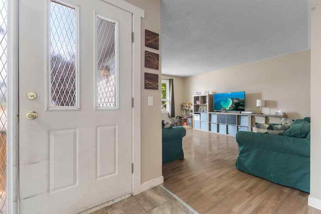 MLS® A2254653 - 187 Deerview Way SE in Deer Ridge Calgary, Residential