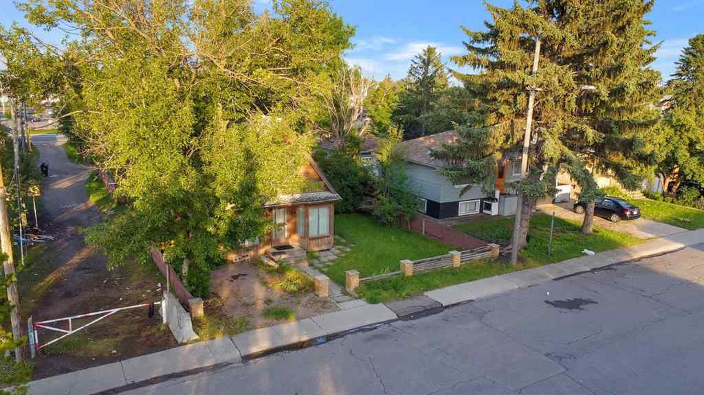 MLS® A2254657 - 1812 43 Street SE in Forest Lawn Calgary, Residential