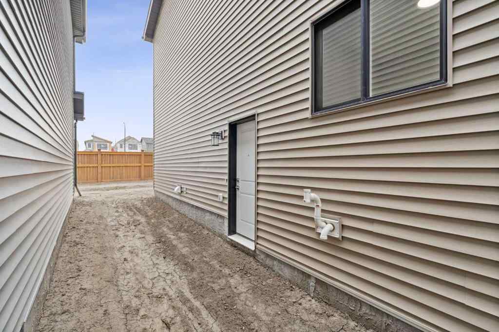 MLS® A2254658 - 10 Heartwood Villas SE in Out of Area Calgary Calgary, Residential