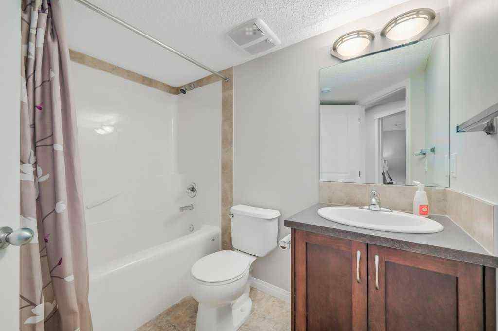 MLS® A2254661 - 4 Cougarstone Common SW in Cougar Ridge Calgary, Residential
