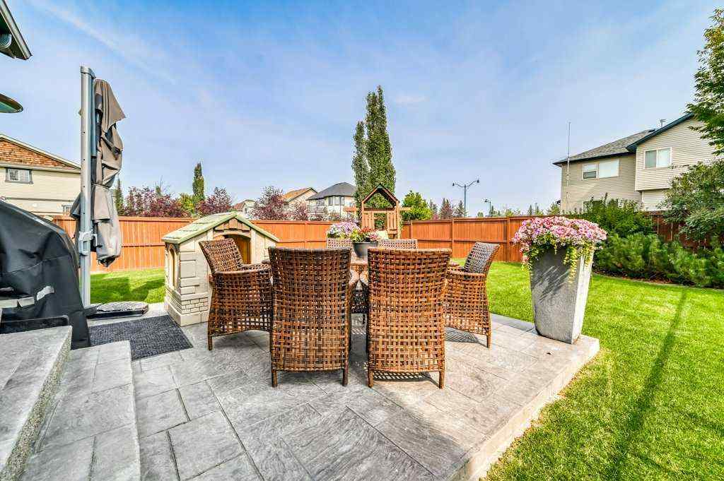 MLS® A2254661 - 4 Cougarstone Common SW in Cougar Ridge Calgary, Residential