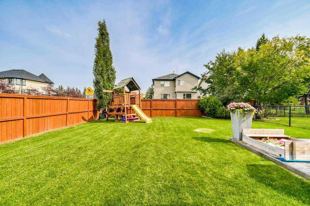 MLS® A2254661 - 4 Cougarstone Common SW in Cougar Ridge Calgary, Residential