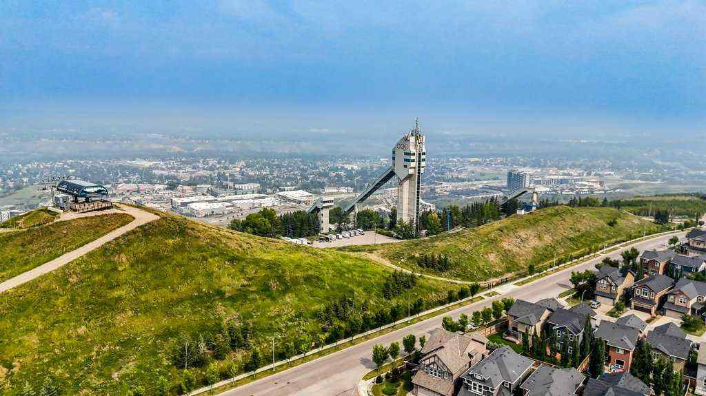 MLS® A2254661 - 4 Cougarstone Common SW in Cougar Ridge Calgary, Residential
