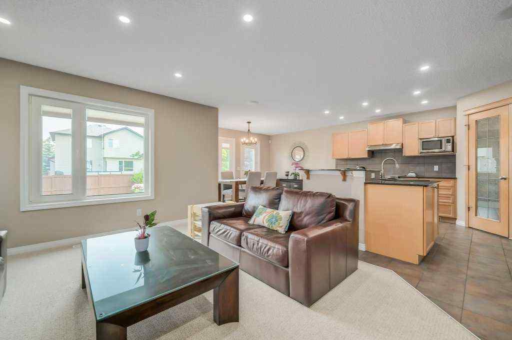 MLS® A2254661 - 4 Cougarstone Common SW in Cougar Ridge Calgary, Residential