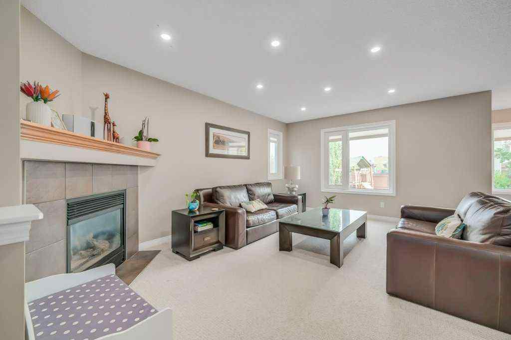 MLS® A2254661 - 4 Cougarstone Common SW in Cougar Ridge Calgary, Residential