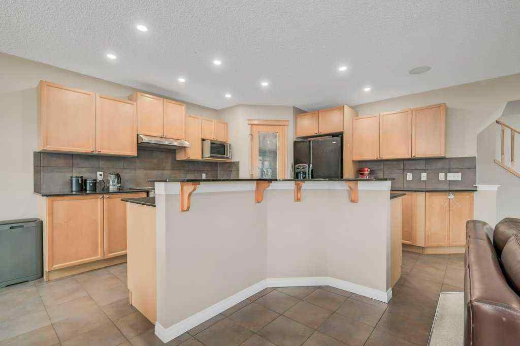 MLS® A2254661 - 4 Cougarstone Common SW in Cougar Ridge Calgary, Residential