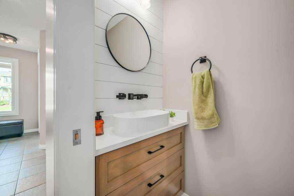 MLS® A2254661 - 4 Cougarstone Common SW in Cougar Ridge Calgary, Residential