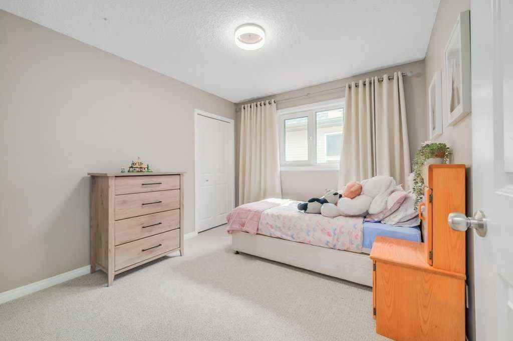 MLS® A2254661 - 4 Cougarstone Common SW in Cougar Ridge Calgary, Residential