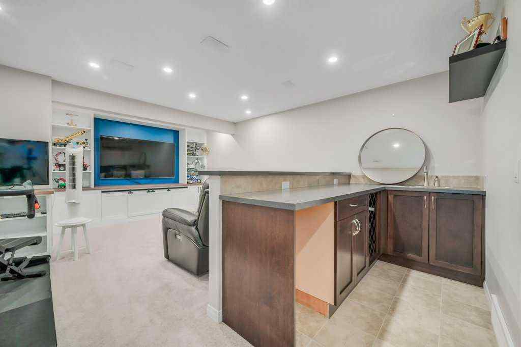 MLS® A2254661 - 4 Cougarstone Common SW in Cougar Ridge Calgary, Residential