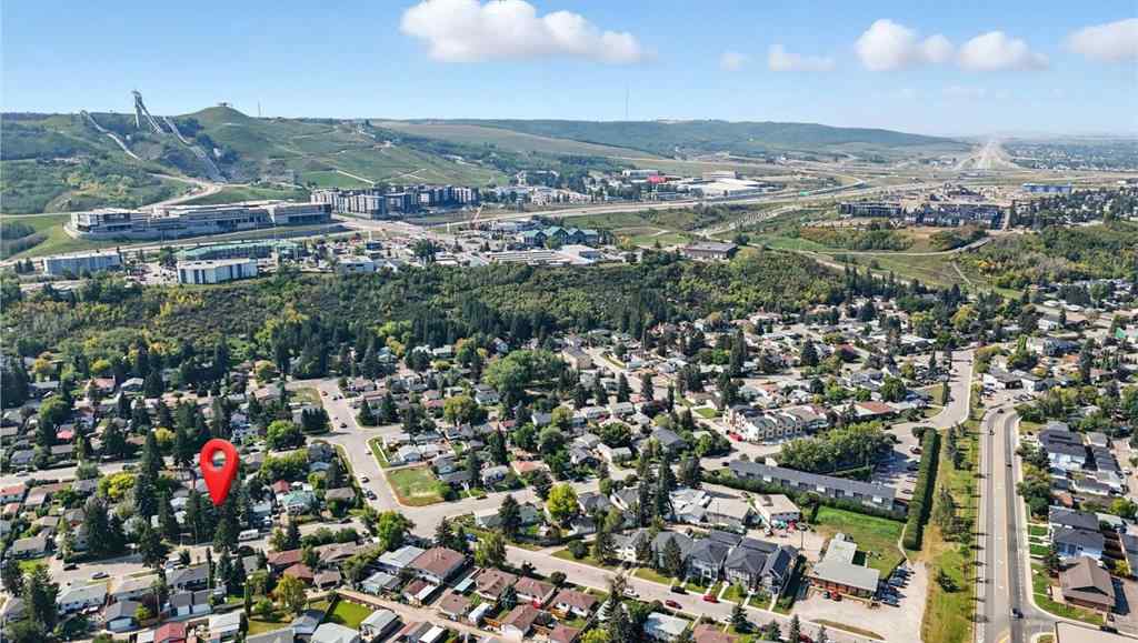 MLS® A2254662 - 7927 36 Avenue NW in Bowness Calgary, Residential