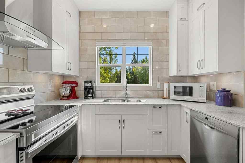 MLS® A2254664 - 33 Parkridge View SE in Parkland Calgary, Residential