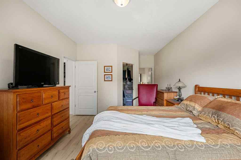 MLS® A2254664 - 33 Parkridge View SE in Parkland Calgary, Residential