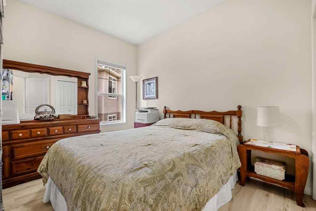 MLS® A2254664 - 33 Parkridge View SE in Parkland Calgary, Residential
