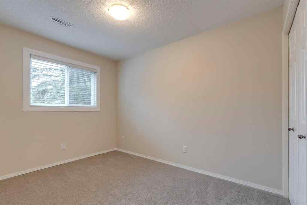MLS® A2254669 - Unit #5 3015 51 Street SW in Glenbrook Calgary, Residential