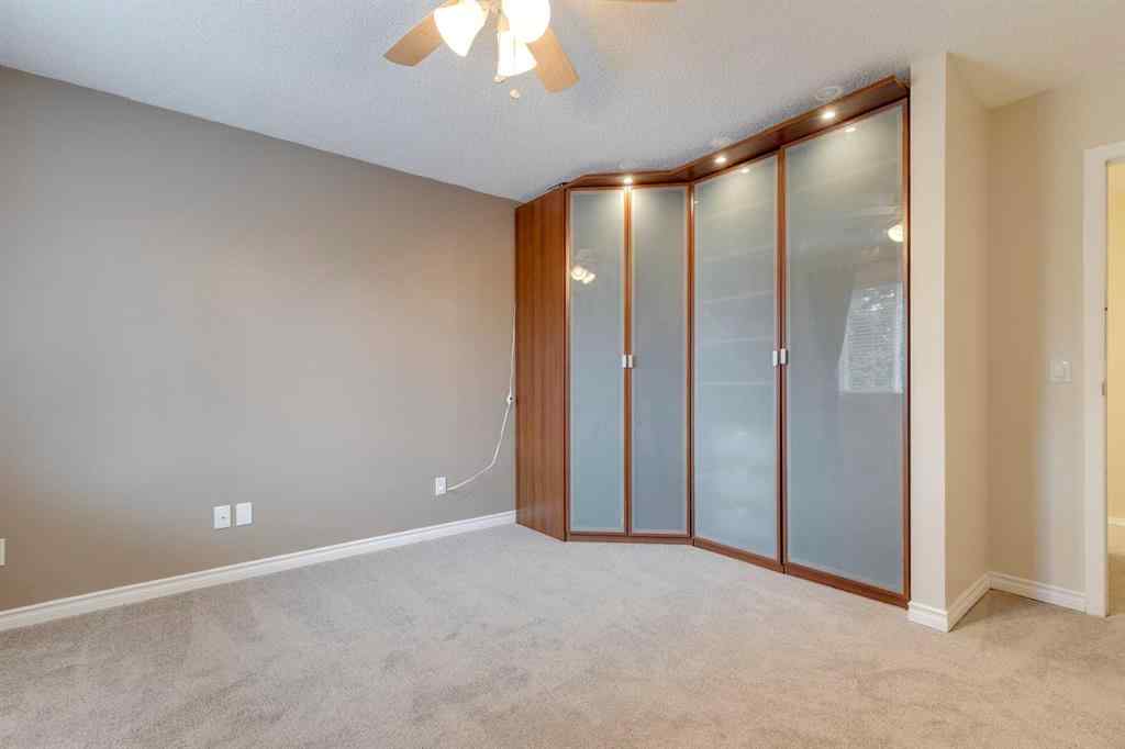 MLS® A2254669 - Unit #5 3015 51 Street SW in Glenbrook Calgary, Residential