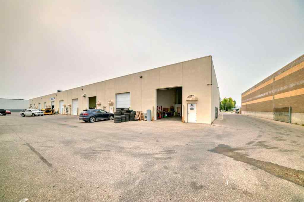 MLS® A2254671 - 2181 Pegasus Way NE in Pegasus Calgary, Commercial