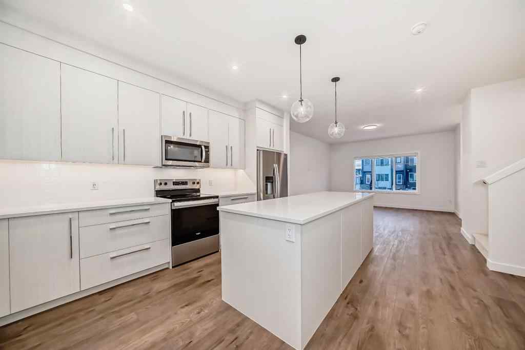 MLS® A2254673 - 674 Rangeview Street SE in Rangeview Calgary, Residential
