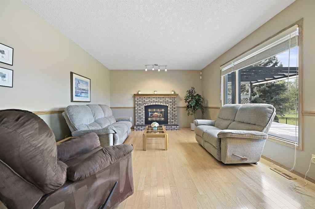 MLS® A2254677 - 127 Douglasbank Court SE in Douglasdale/Glen Calgary, Residential