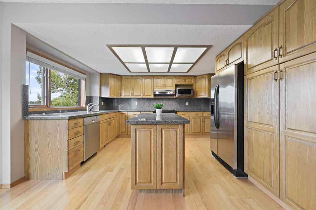 MLS® A2254677 - 127 Douglasbank Court SE in Douglasdale/Glen Calgary, Residential