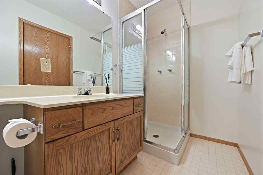 MLS® A2254677 - 127 Douglasbank Court SE in Douglasdale/Glen Calgary, Residential