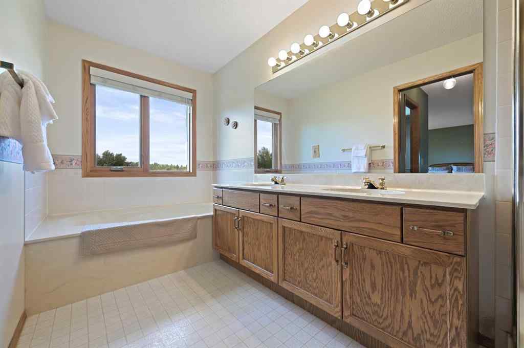 MLS® A2254677 - 127 Douglasbank Court SE in Douglasdale/Glen Calgary, Residential
