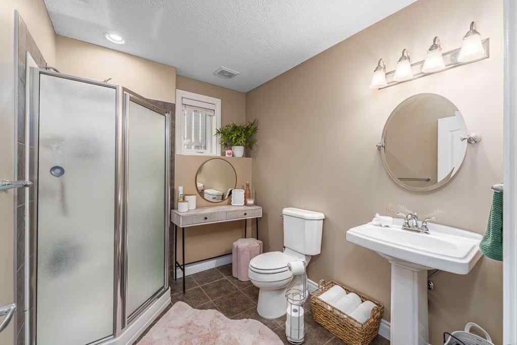 MLS® A2254682 - 1015 Carriage Lane Drive  in NONE Carstairs, Residential