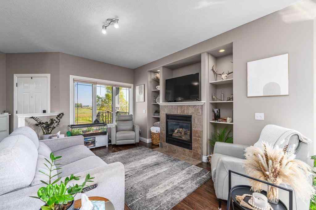 MLS® A2254682 - 1015 Carriage Lane Drive  in NONE Carstairs, Residential