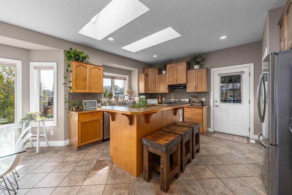 MLS® A2254682 - 1015 Carriage Lane Drive  in NONE Carstairs, Residential