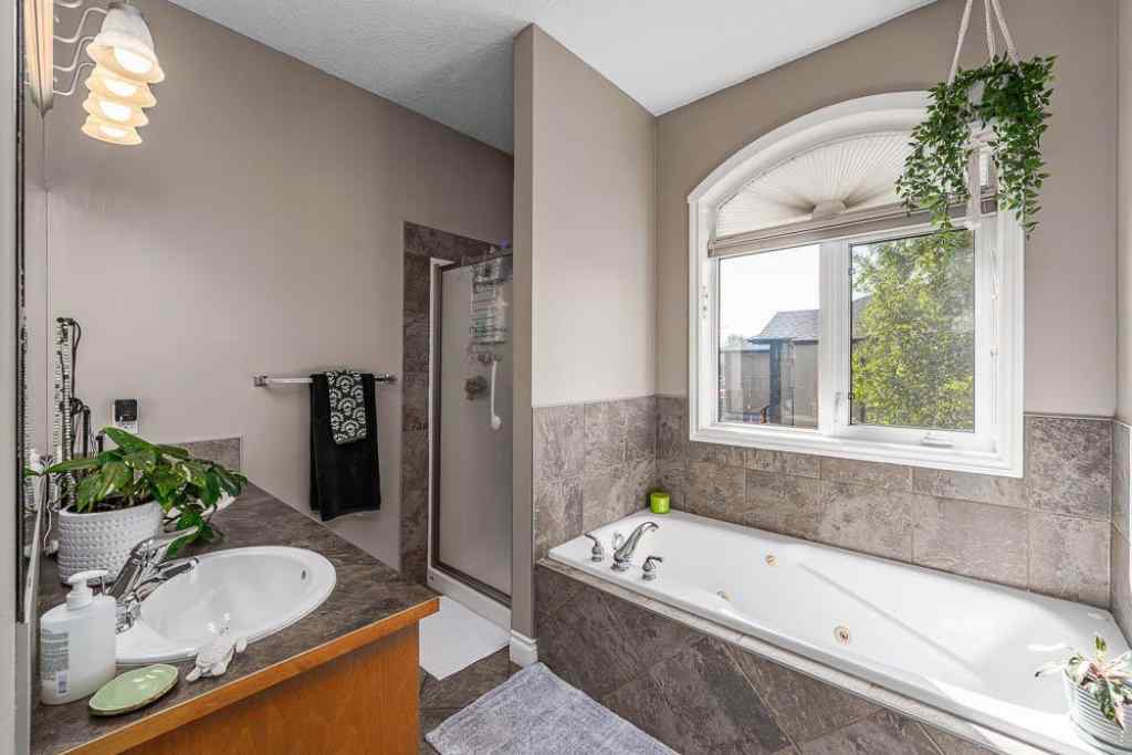 MLS® A2254682 - 1015 Carriage Lane Drive  in NONE Carstairs, Residential